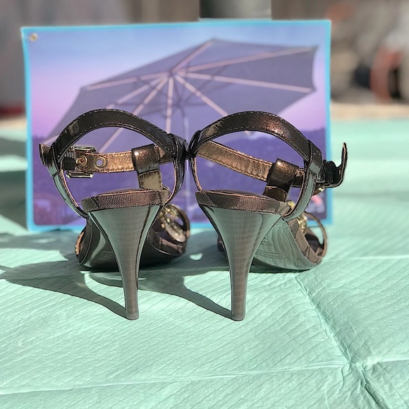 Coach Signature-C Patent Leather High Heels in Dark Brown Size 6.5 - Picture 6 of 11